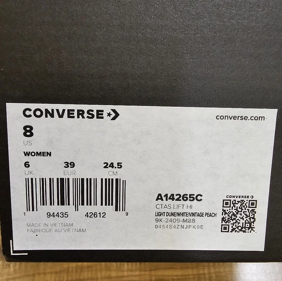 New Chuck Taylor All Star Lift Platform Petite Petals - Picture 9 of 11